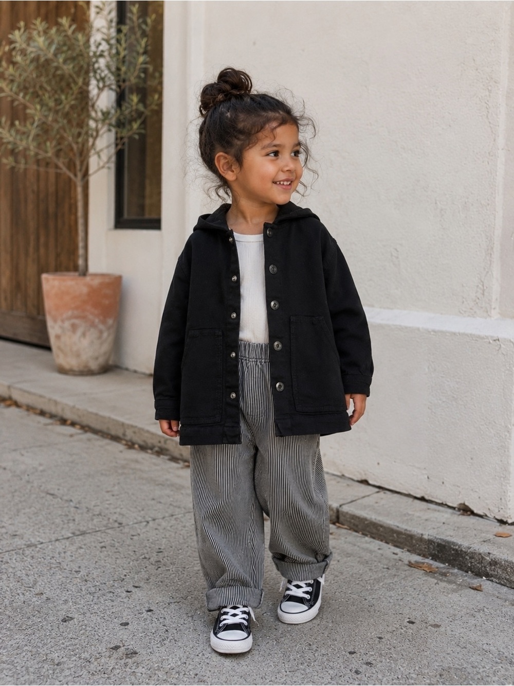 Zara black denim hooded jacket in toddler size 2–3 years. NWT